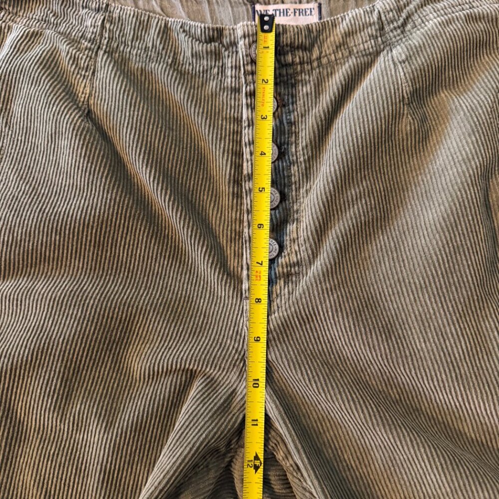 Free People We The Free Osaka Cord Jeans EUC - Color: Capulet Olive - Size 31 - Picture 7 of 9